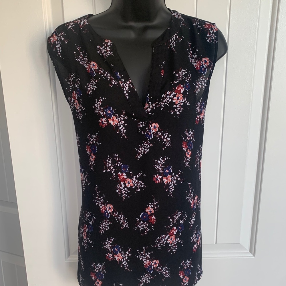 Blouse with floral detail